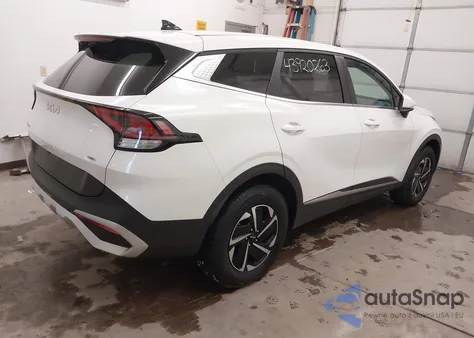 2024 Kia Sportage Hybrid Lx z USA, uszkodzony, nr VIN KNDPUCDG0R7141537